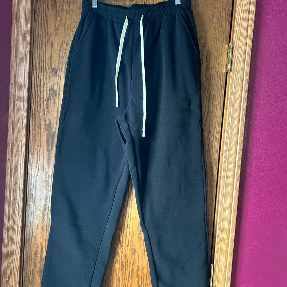 Standard Medium Black sweat Pants